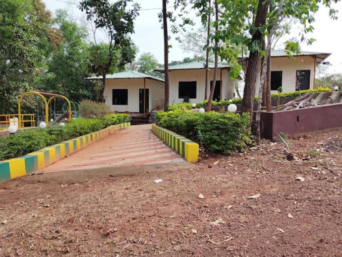 White Elephant Restaurant & Cottages Gokarna Gokarna  Exterior foto